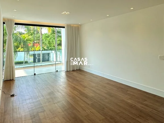 Imagem Imponente residência de luxo com 4 suítes na Barra da Tijúca, Rio de Janeiro - RJ: 3 salas, 6 vagas e 1.000m² de puro requinte!