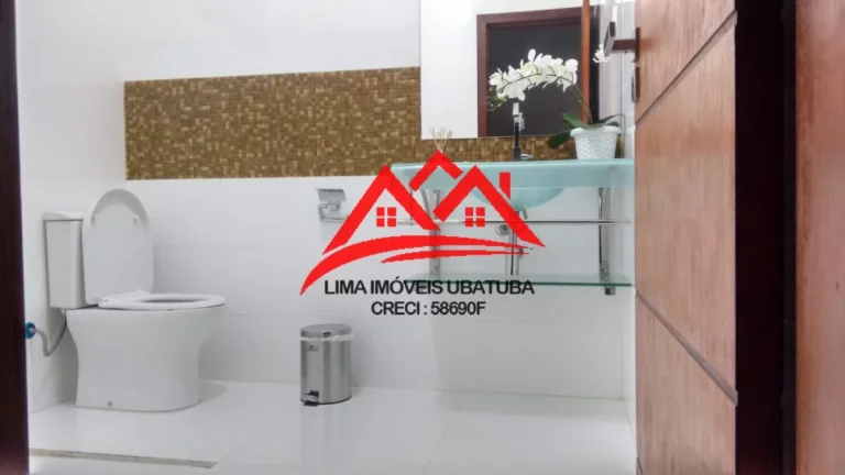 Imagem Casa Venda no Itaguá, Ubatuba, com 3 quartos sendo 2 suítes, 3 vagas, mobiliada.
