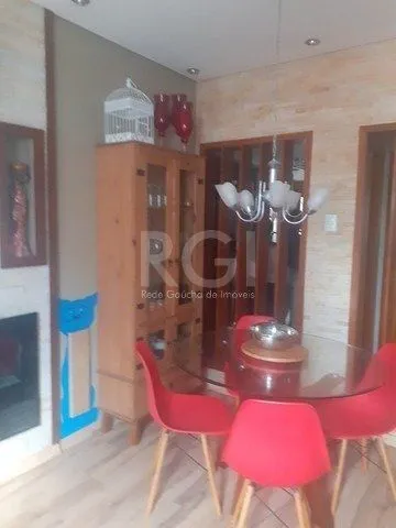 Imagem Casa para Venda - 80m², 2 dormitórios, 1 vaga - Medianeira