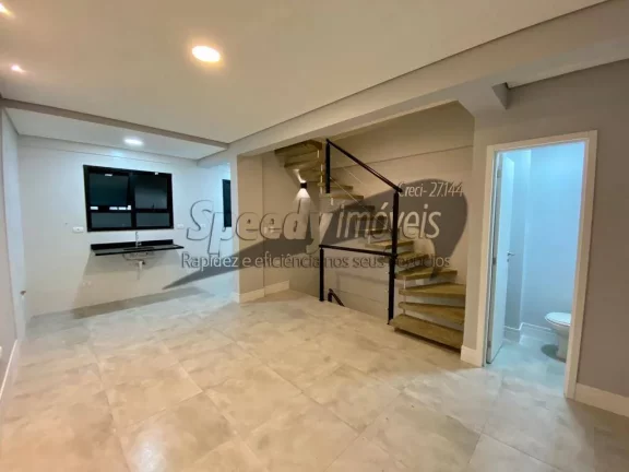 Imagem Casa á venda em Santos, com piscina e churrasqueira,