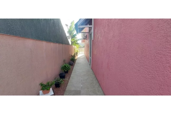 Imagem Casa para venda no bairro Lomba do Pinheiro em Porto Alegre