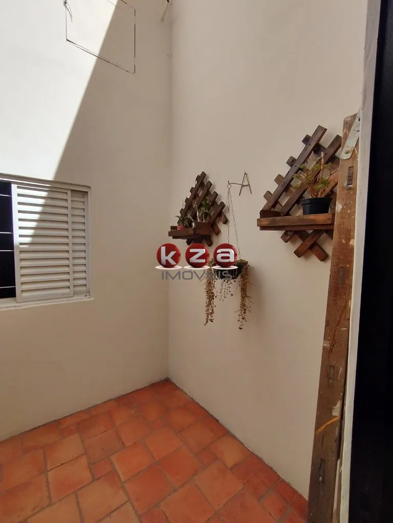 Imagem Casa em Condomínio de Luxo no Parque das Colinas - Valinhos-SP 2 Quartos, 1 Suíte, 3 Salas, 2 Banheiros, 3 Vagas - 160m²