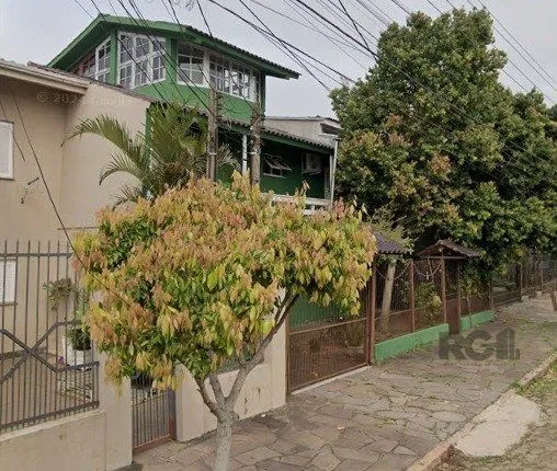 Imagem Casa com 4 dormitórios no bairro cavalhada