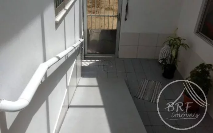 Imagem Excelente Casa Grande Potencial Residencial e Comercial- Balneário/Estreito