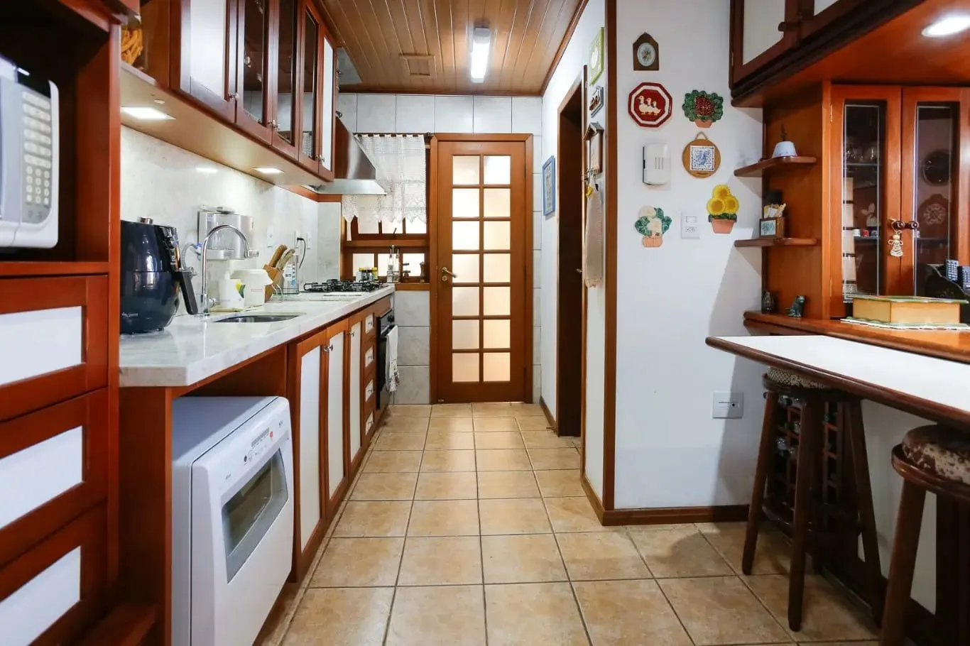 Imagem Casa com 3 dormitórios no Bairro Tristeza, em Porto Alegre