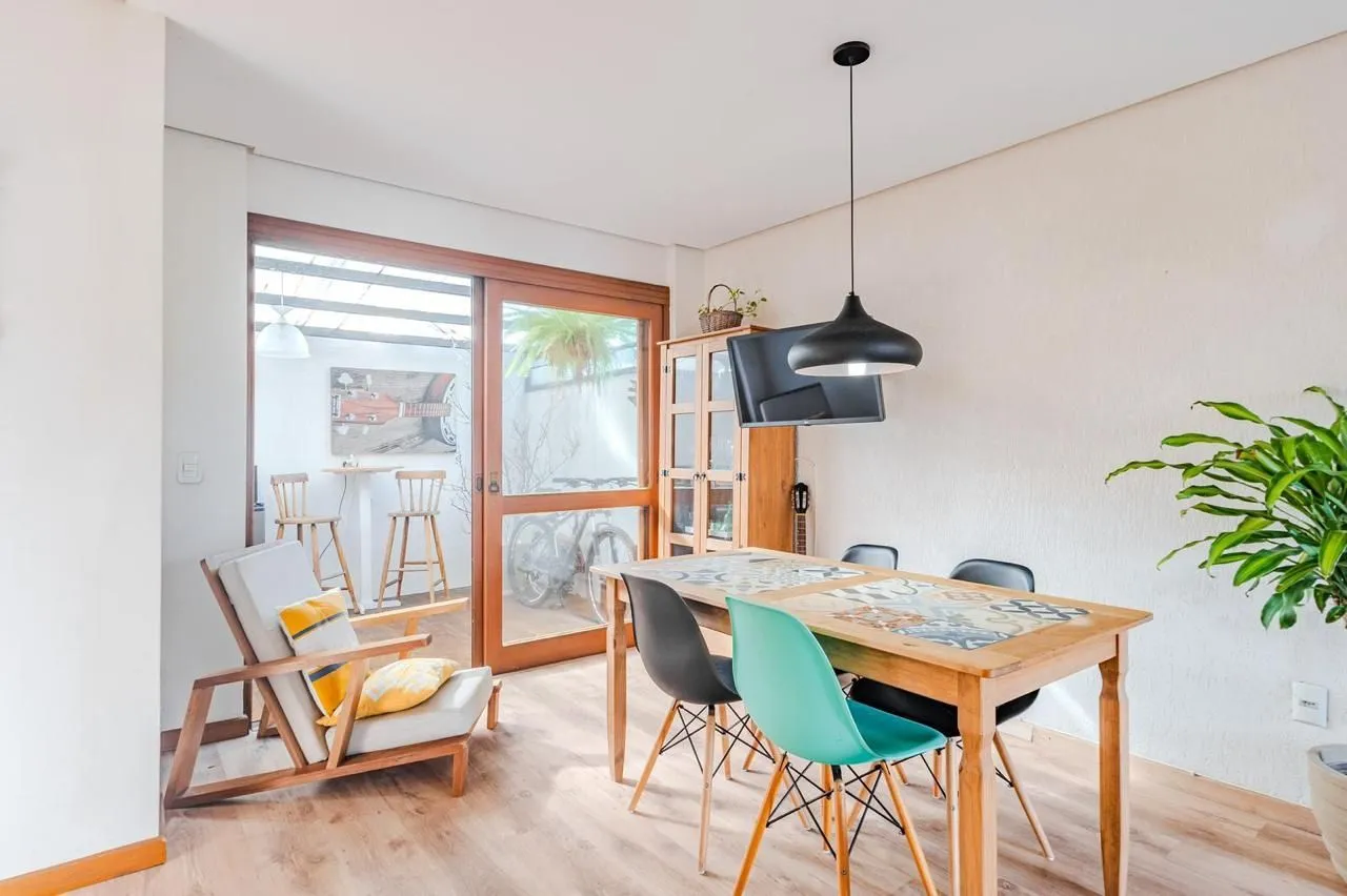 Imagem Casa em condomínio 3 dormitórios e sótão bairro Cristal