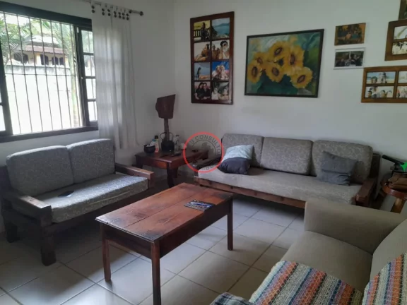 Imagem DUAS CASAS NO MESMO TERRENO PARA LOCAÇÃO MENSAL. CASA GRANDE COM 3 DORMITÓRIOS, SENDO 2 SUÍTES E A OUTA CASA É UM LOFT.