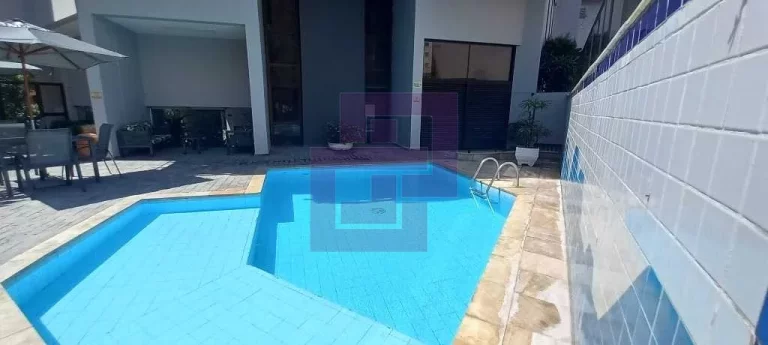Imagem Amplo apartamento em Pitangueiras!!!