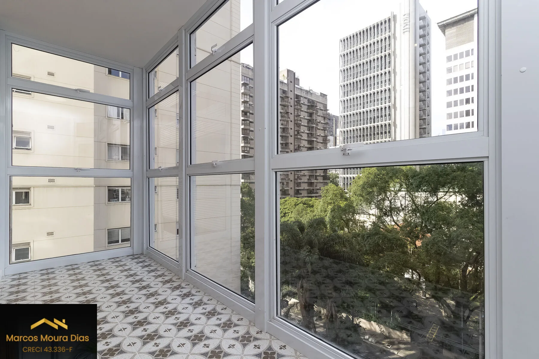Imagem Apartamento Reformadíssimo 3 Suites, 141 m2, no Jardins