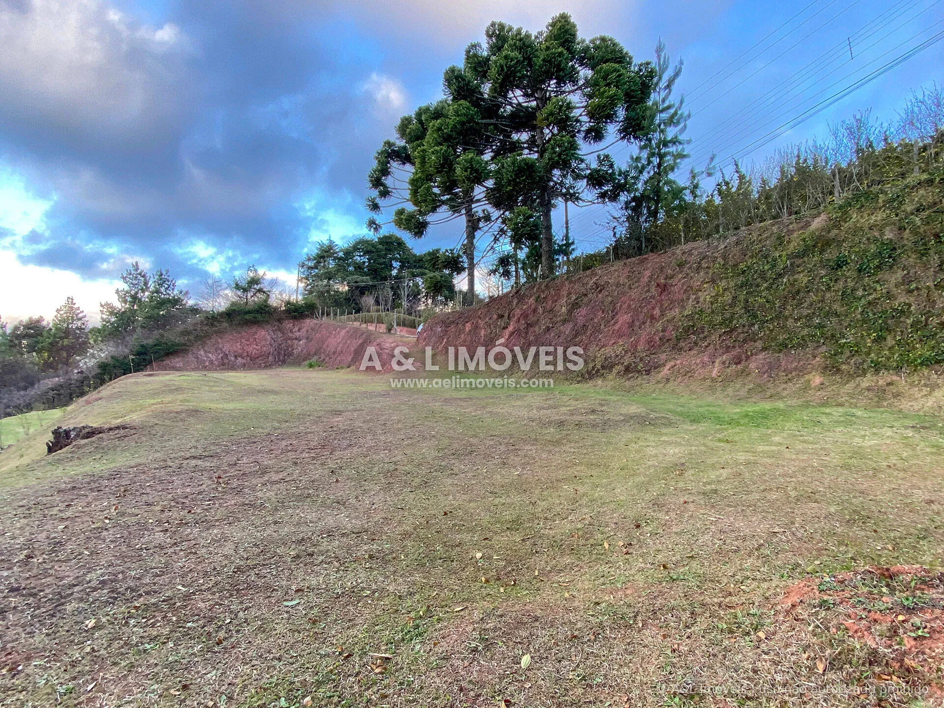 Imagem Terreno em Campos do Jordão | Capivari, 6.111 m² e Vista Panorâmica