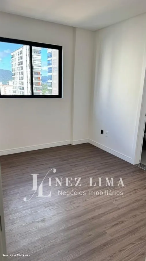 Imagem Apartamento 3 dormitórios para Venda em Itapema, Meia Praia, 3 dormitórios, 3 suítes, 4 banheiros, 2 vagas
