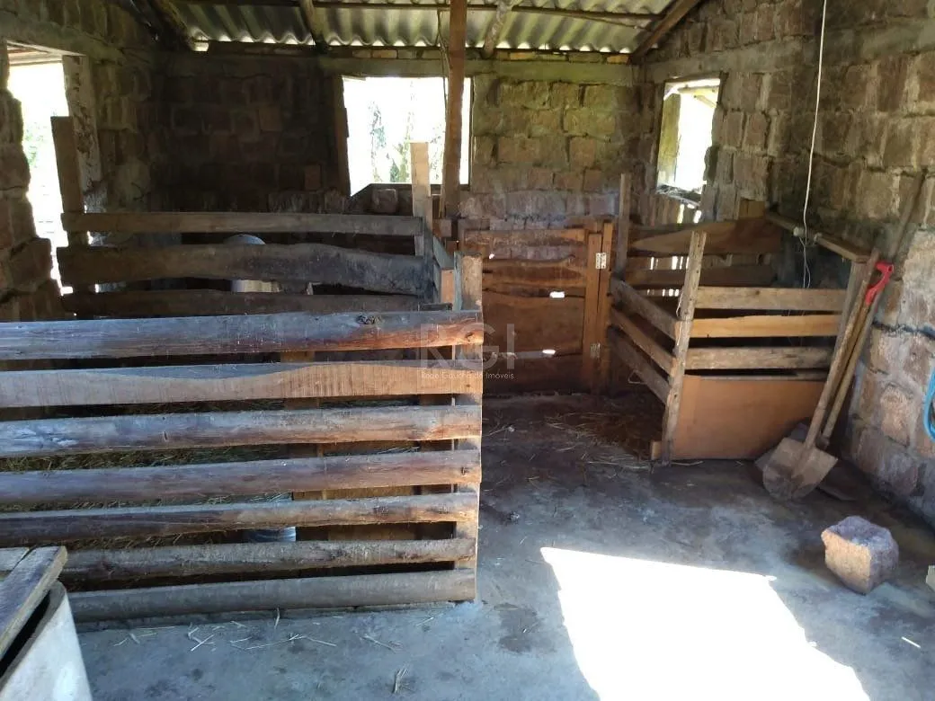 Imagem Sítio para Venda - 240m², 4 dormitórios, Itapuã