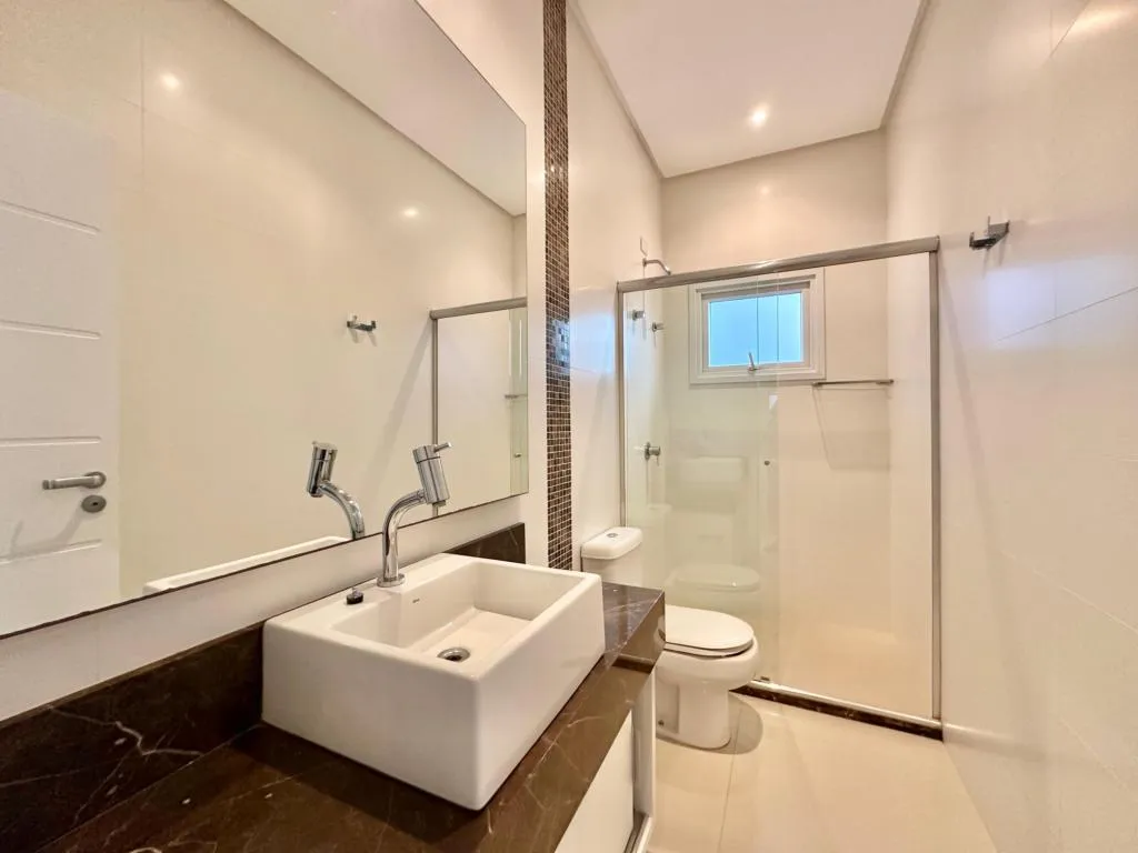 Imagem Casa em Condominio 5 Dormitórios - Bairro xangri-la