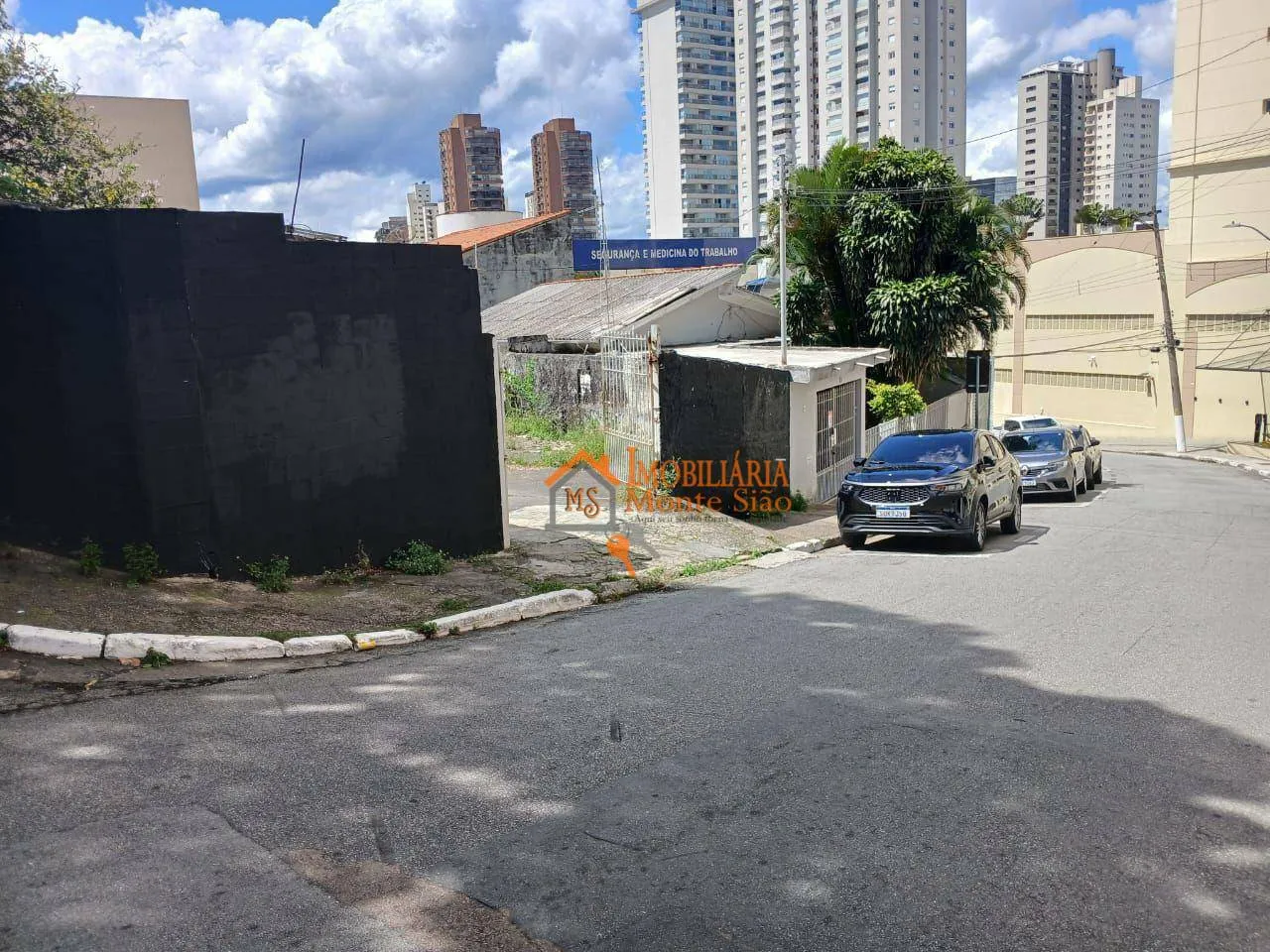 Imagem Terreno à venda, 400 m² por R$ 2.000.000,00 - Centro - Guarulhos/SP