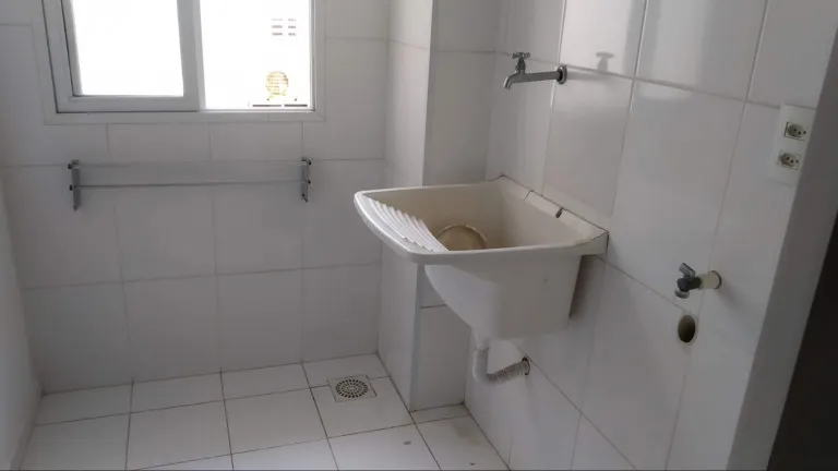 Imagem Apartamento com 3 Quartos para Alugar, 1 m² em Recanto dos Vinhais - São Luís