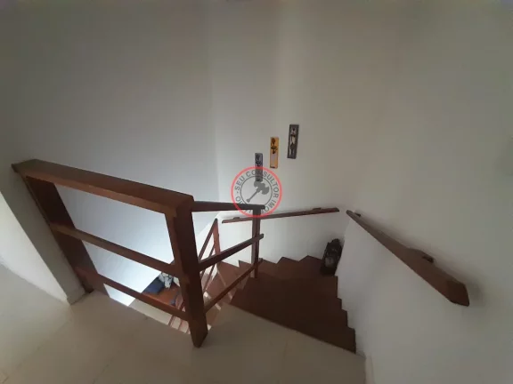 Imagem ESCRITURA DEFINITIVA, CASA A VENDA COM 3 SUÍTES,TODA MOBILIADA EM CONDOMINIO COM PISCINA, SALÃO DE FESTAS PERTO DE TODO COMÉRCIO