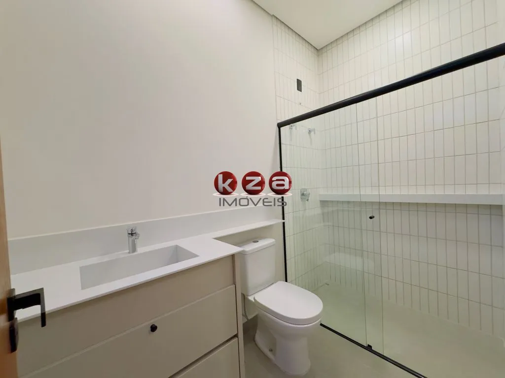 Imagem Venda de Casa em Condomínio de Luxo em Valinhos-SP, 3 Suítes, 2 Salas, 5 Banheiros, 2 Vagas, 180m²!