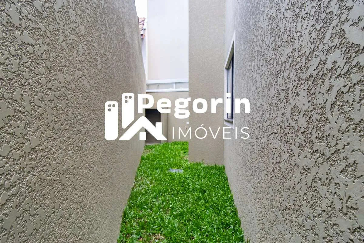 Imagem Sobrado à venda em Curitiba, Uberaba, com 3 quartos, 104m²
