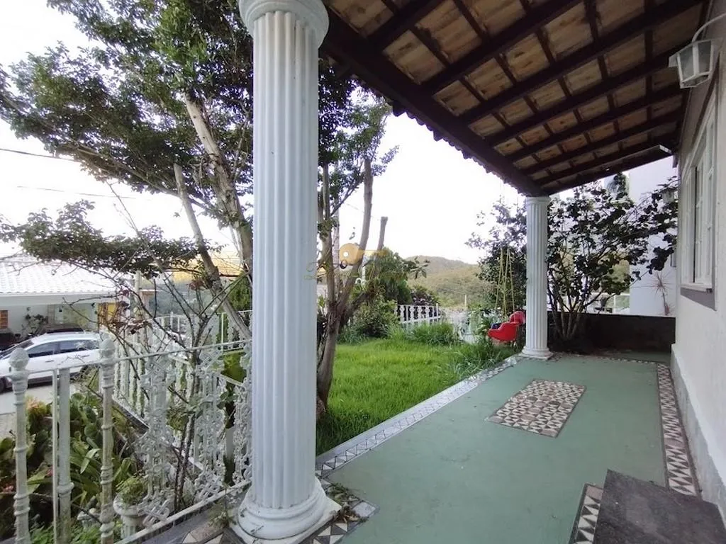 Imagem Casa em Condomínio para Venda em Teresópolis / RJ no bairro Albuquerque