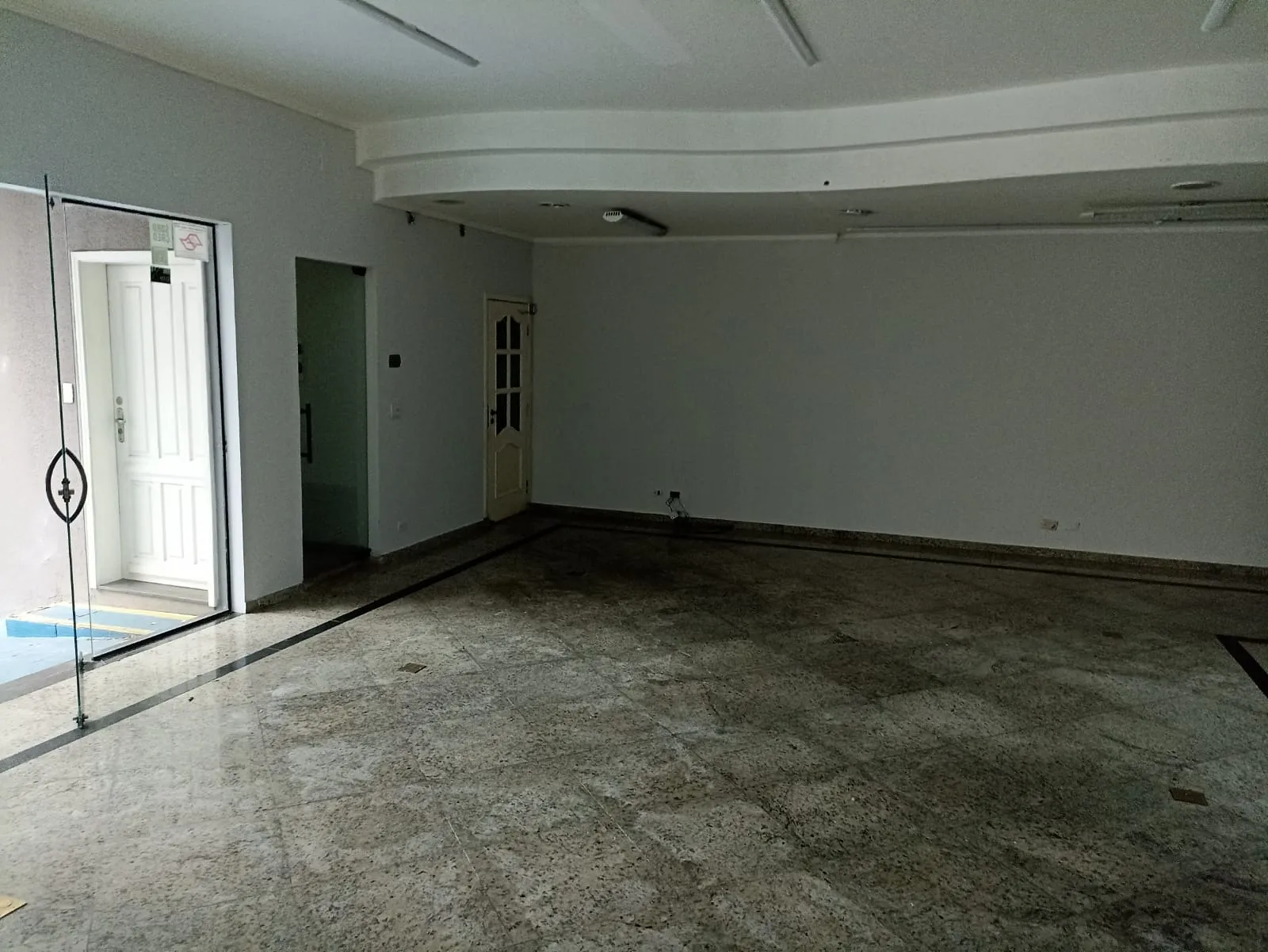 Imagem Salão comercial 200m² para locação no Centro de Sorocaba