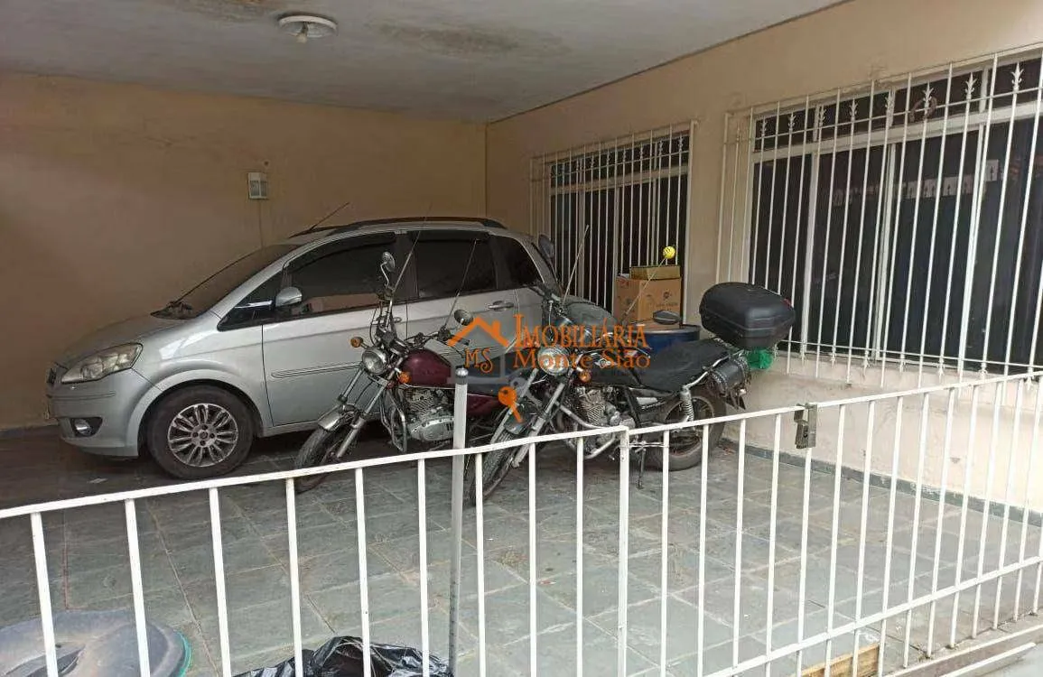 Imagem Casa com 3 dormitórios à venda, 212 m² por R$ 850.000,00 - Cidade Serodio - Guarulhos/SP