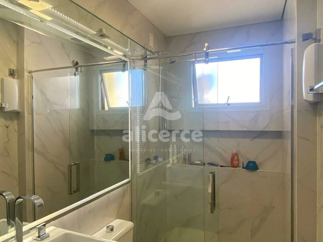Imagem OPORTUNIDADE ÚNICA EM CAPOEIRAS - EXECENTE PADRÃO, ANDAR ALTO E PRONTO PARA MORAR!