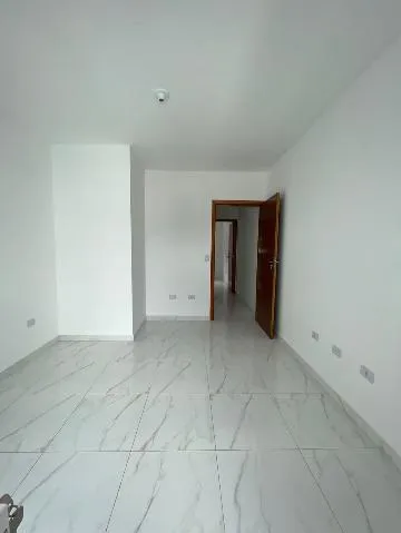 Imagem VENDA DE SOBRADO NO JARDIM AMAZONAS, EM ITAQUAQUECETUBA/SP, 65m² com 2 quartos, quintal gramado, churrasqueira e 02 vagas para auto. CONSULTE-NOS.