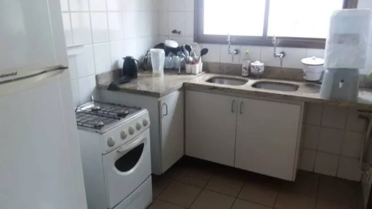 Imagem Apartamento com sala para 02 ambientes.