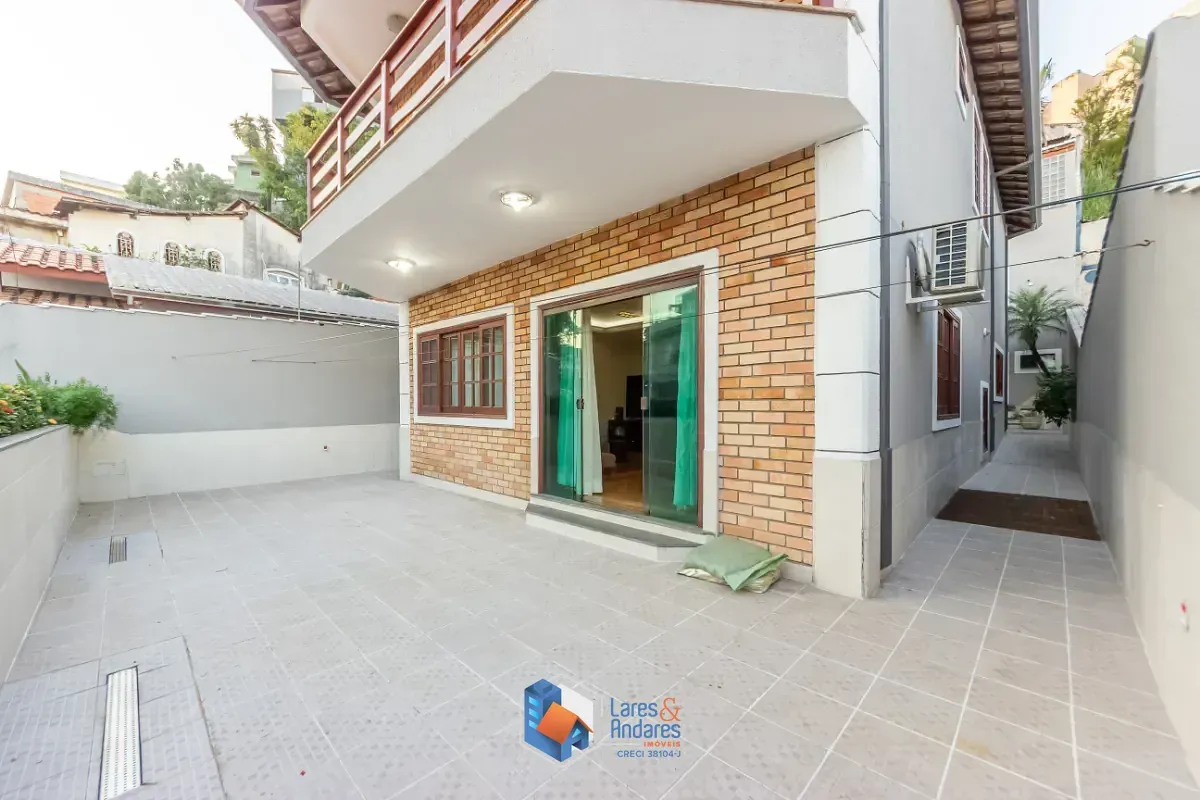 Imagem Sobrado para venda em Freguesia do Ó com 3 quartos, sendo 3 suítes, 456m²