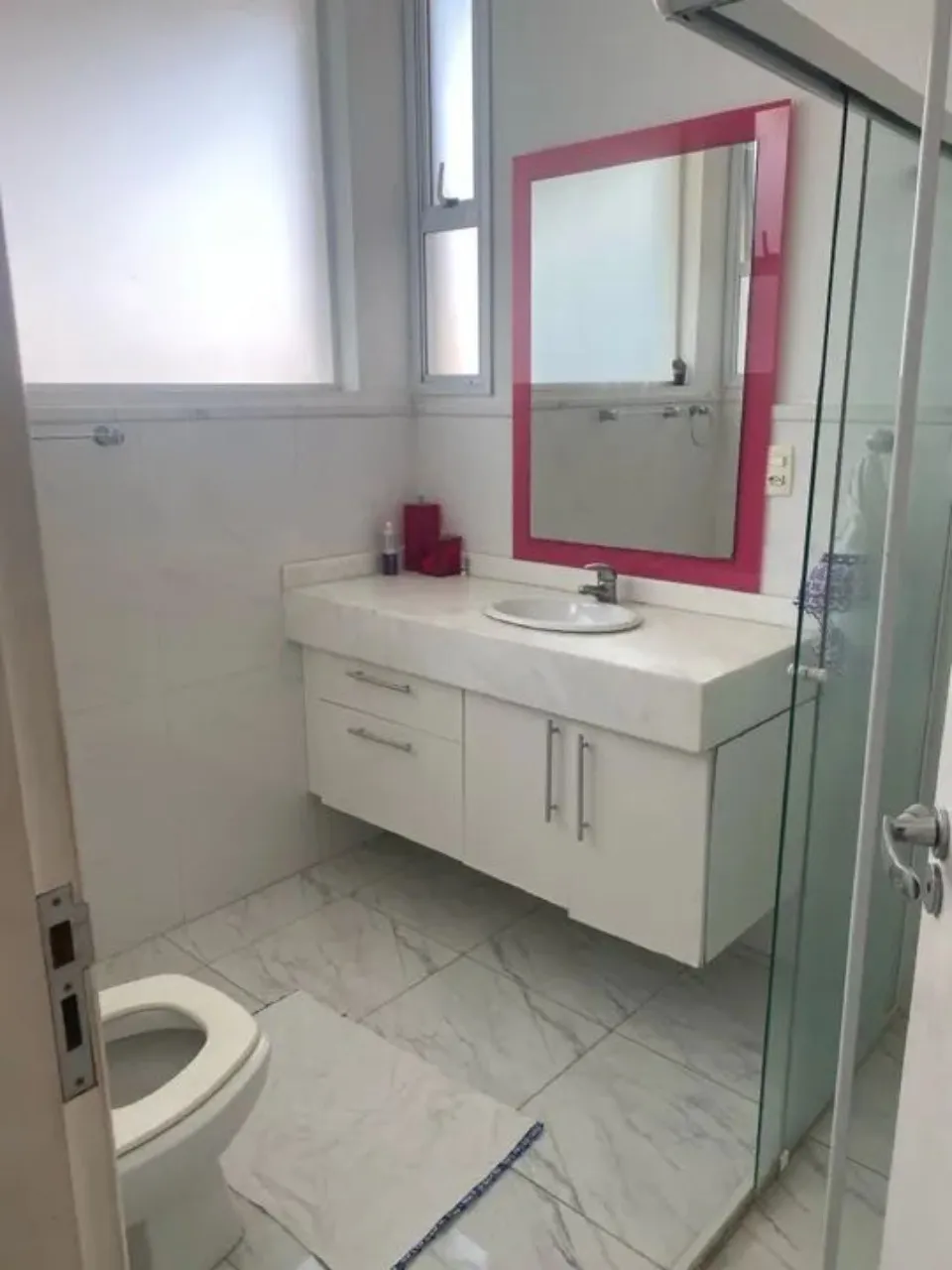Imagem Casa de Luxo em Condomínio na Granja Olga I - 4 Quartos, 4 Suítes, 1 Sala, 2 Vagas de Garagem - Sorocaba-SP