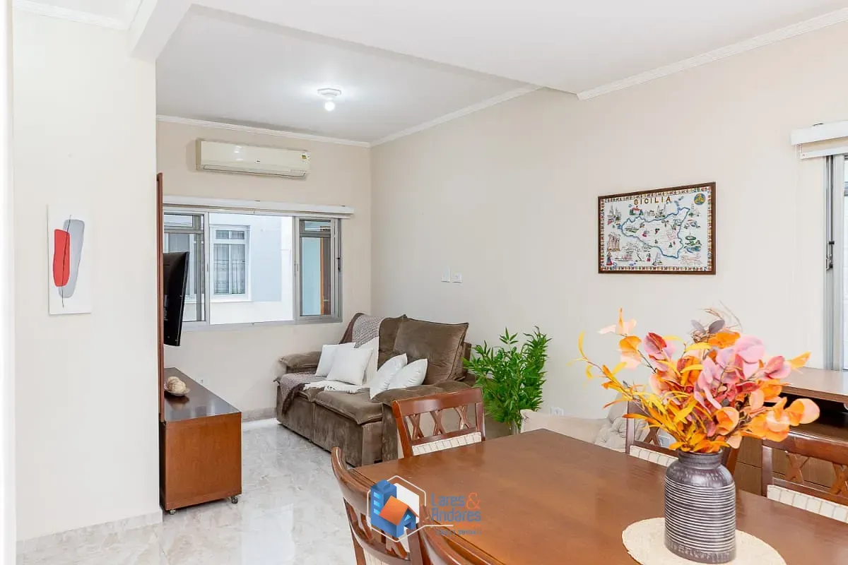 Imagem Sobrado para venda em Jardim Caravelas com 5 quartos, sendo 1 suíte, 200m²