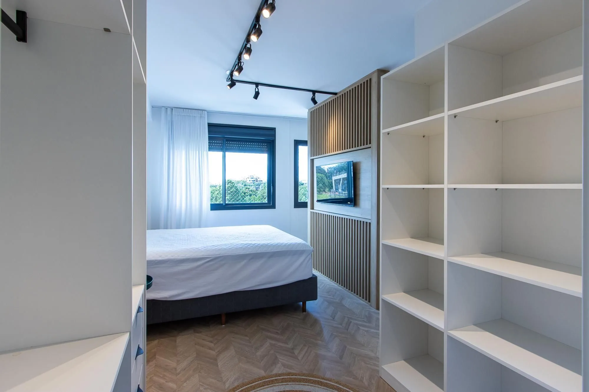 Imagem Apartamento 01 dormitório (suíte) no Bairro Petrópolis, 49m², 01 vaga e ótima localização!!!