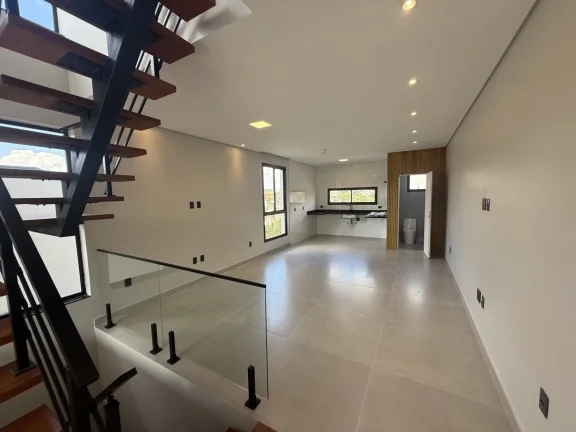 Imagem Casa à Venda, com 4 Vagas e Salão de Lazer