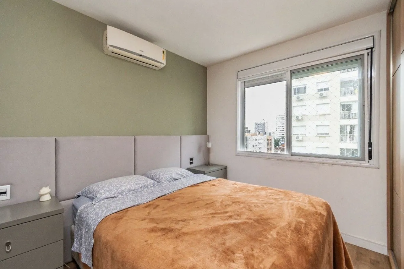 Imagem Vende-se apartamento com 2 quartos (1 suíte), 62m² e 1 vaga - Passo da Areia