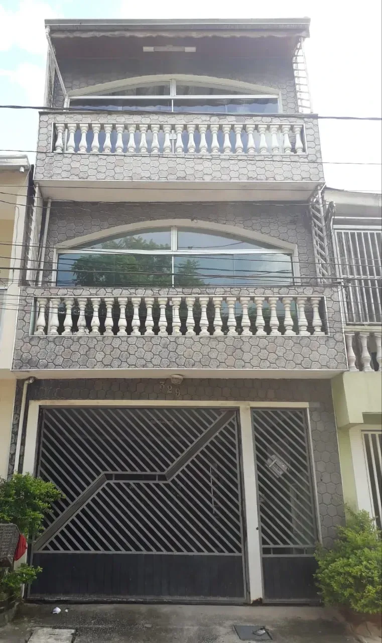 Sobrado com 3 Quartos à Venda, 132 m² em Parque Flórida, Carapicuíba - SP