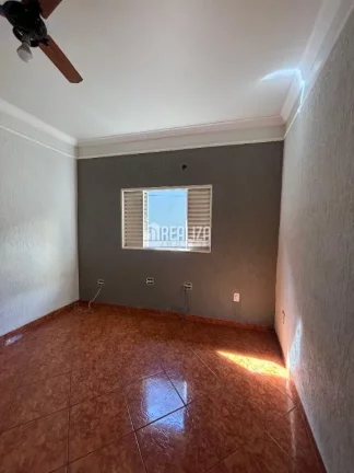 Imagem Casa para Alugar em Parque das Américas, Uberaba