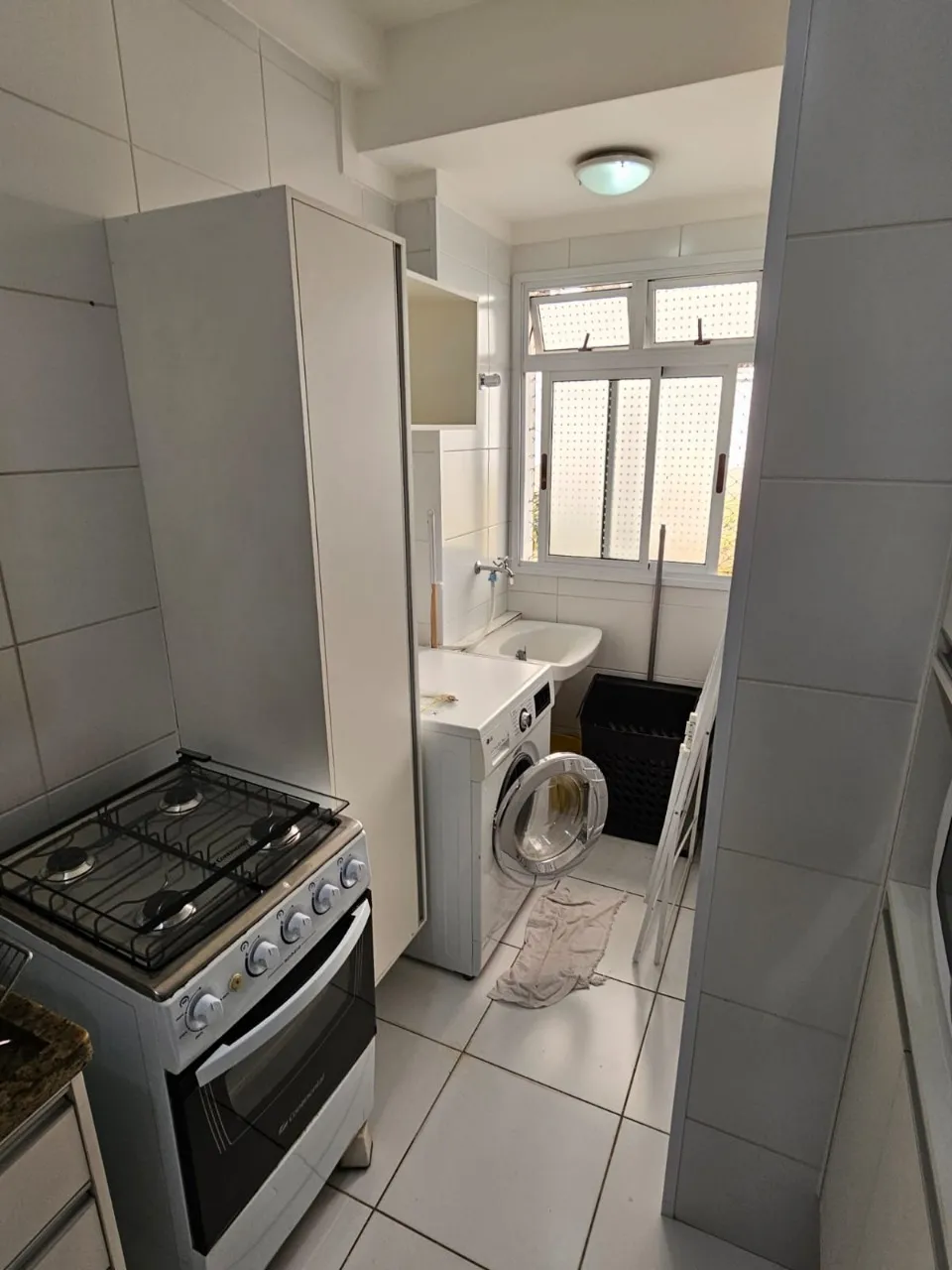 Imagem Apartamento para Locação em Sorocaba-SP, Bairro Além Ponte: 2 Quartos, 1 Sala, 1 Banheiro, 1 Vaga, 52m² de Área.