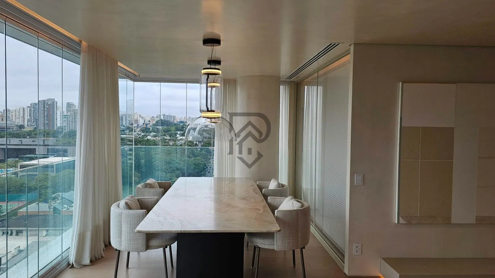 Imagem Apartamento Condomínio Oscar Ibirapuera, andar alto vista livre