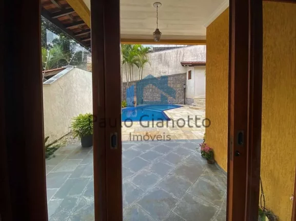 Imagem Casa à venda em Condomínio na Granja Viana