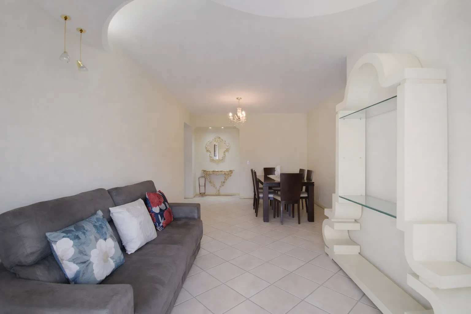 Imagem Apartamento com 3 Quartos à Venda, 107 metros em Centro - Florianópolis