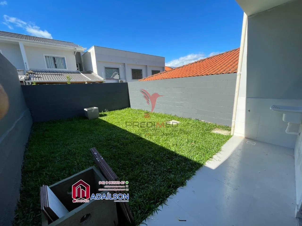 Imagem Sobrado à venda com 2 suítes no Jardim Botânico - São José SC