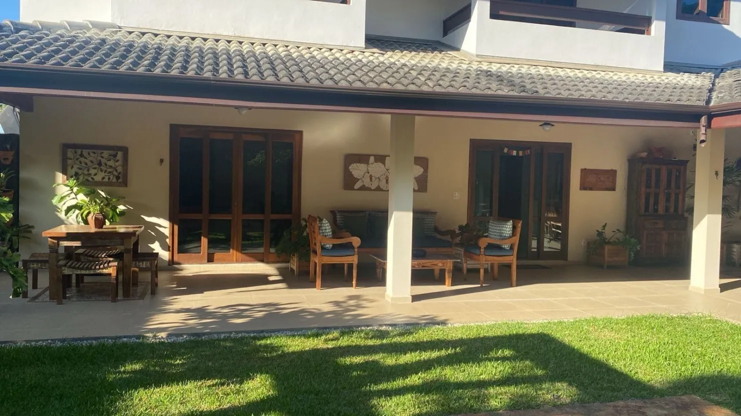 Imagem Casa para Locação 4 Quartos, 2 Suites, 2 Vagas, 700M², Condomínio Colonial Village, Pindamonhangaba - SP