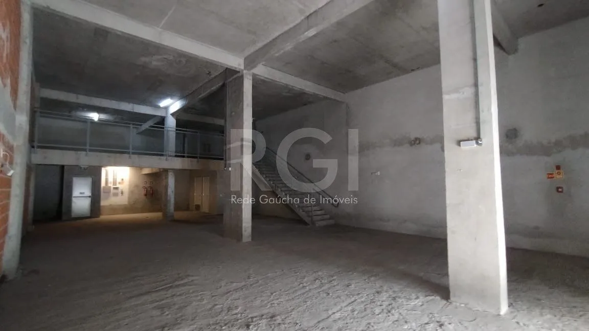 Imagem Loja para Venda - 300m², 0 dormitórios, 5 vagas - Central Parque