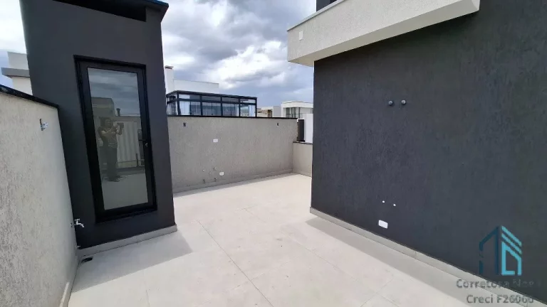 Imagem Casa nova em Condomínio, 04 quartos sendo 02 suítes, terraço, no Boa Vista em Curitiba PR