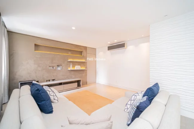 Imagem Venda de Apartamento de Luxo na Vila Olímpia com 2 Suítes, 1 Sala, 3 Vagas e 130m².