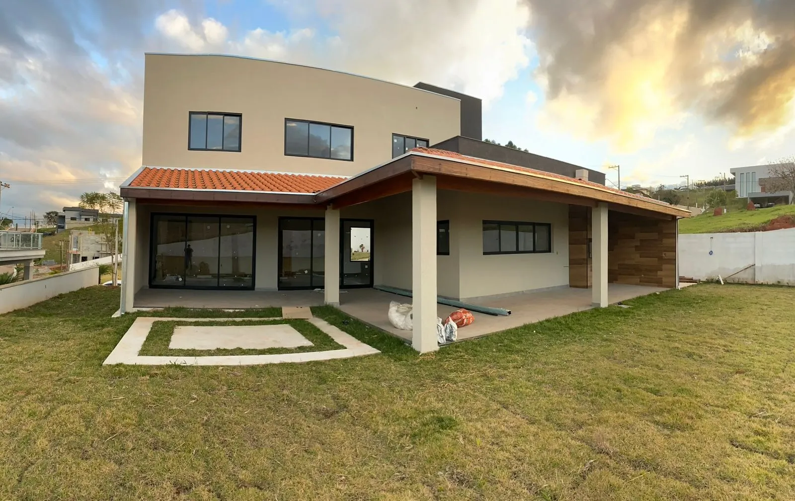 Imagem Residência Exclusiva: Casa de Alto Padrão em Condomínio Terras de Santa Mariana