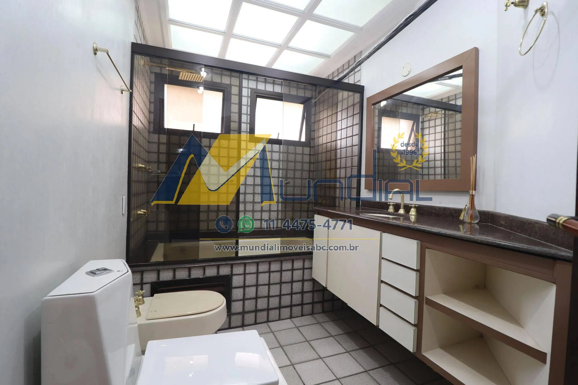 Imagem Apartamento amplo para locação na Vila Bastos - 180 m² e 4 vagas