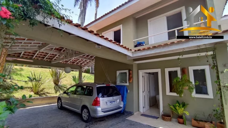 Imagem Casa a venda e locação no condomínio Chácara das Paineiras II na Granja Viana - Batelli Imóveis
