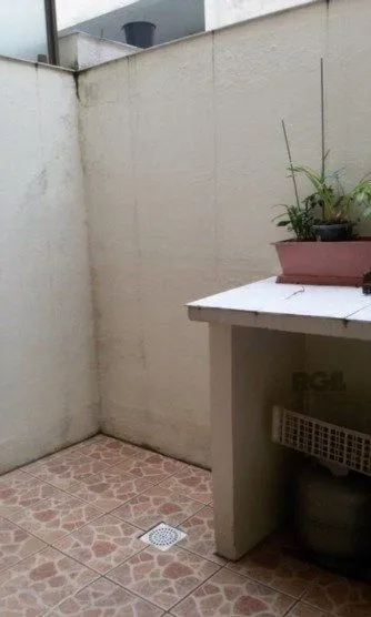 Imagem Casa em condomínio no Partenon de 3 dormitórios e vaga