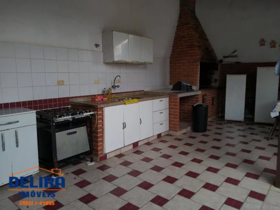 Imagem Linda chácara a venda, bem localizada em terra preta!